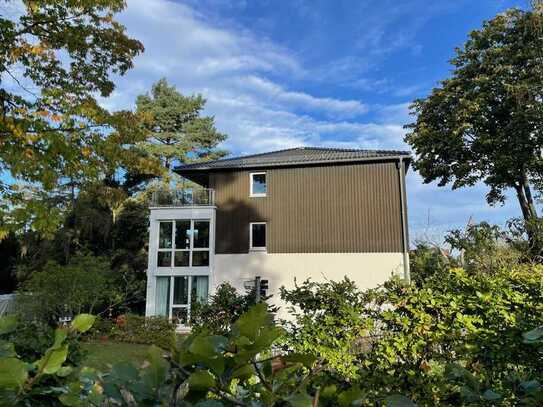 schöne 4-Zimmer-Wohnung mit Balkon in Dresden Loschwitz