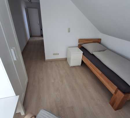 Möblierte 1-Zimmer-DG-Wohnung in Edingen-Neckarhausen