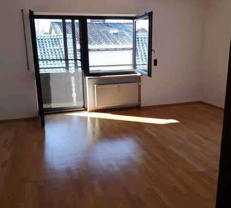 Geräumige 5-Zimmer-Wohnung im ersten Stock
