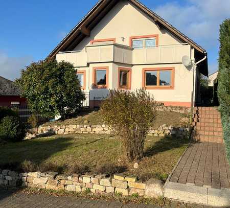 Geräumiges und modernisiertes Einfamilienhaus mit Sauna & 2 EBK in Waldweiler