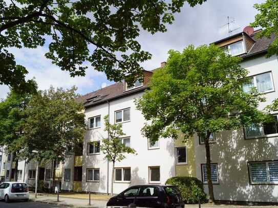 Schöne 4 Zimmer Wohnung mit Balkon *ab sofort* WBS erforderlich