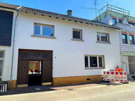 Tolles Einfamilienhaus mit Nebengebäude in Oberhausen