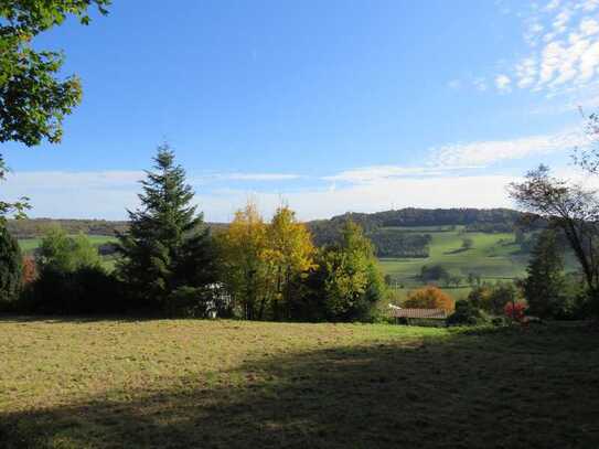 EINMALIG!!!! Traumhaft ruhiges, ebenerdiges sowie großes Südgrundstück mit tollem Ausblick!