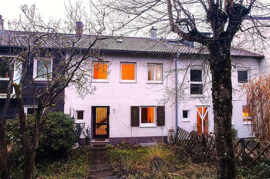 Schönes Reihenhaus im Grünen in Stuttgart-Schönberg