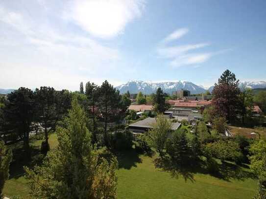 Ruhige 3-Zi.-Whg. im 3.OG mit gr. Südterrasse und traumhaftem Bergblick.