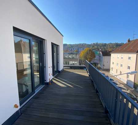 Stilvolle, geräumige und neuwertige 1-Zimmer-Penthouse-Wohnung in Schwäbisch Gmünd