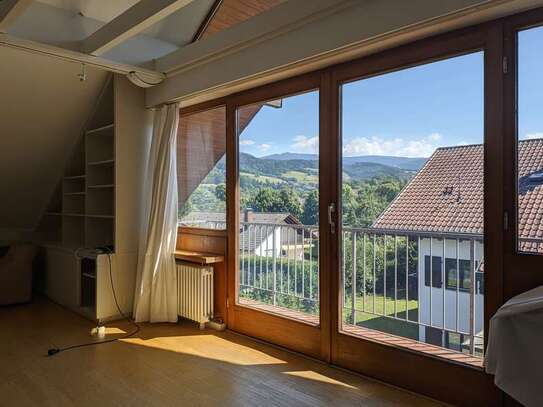 Großzügige Wohnung mit Schwarzwaldblick