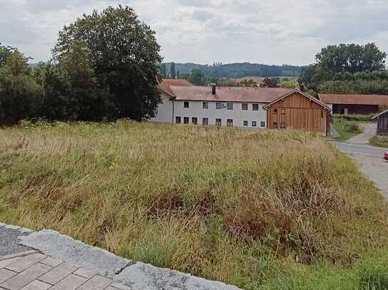 Bebaubares Grundstück am Rande der Golfanlagen Brunwies und Uttlau, Blick ins Grüne