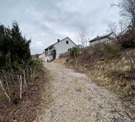 1-2FH mit Einliegerwohnung in ruhiger Aussichtslage auf herrlichem sonnigen Grundstück