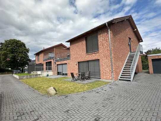 Moderne 2-Zimmer-Wohnung ca. 61 m² mit Terrasse/ Gartenanteil, Keller/ Garage