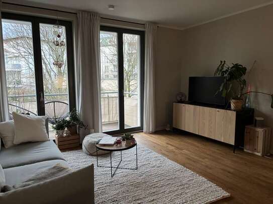 Moderne 2-Zimmer-Wohnung mit EBK und Balkon in Weißensee