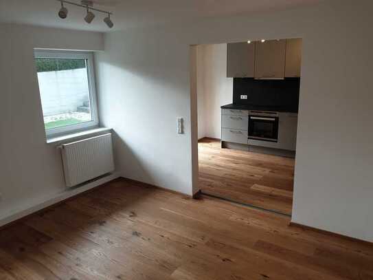 Helle, moderne 1,5- Zimmer Whg in Giengen a.d.B. (Burgberg), EBK, von privat