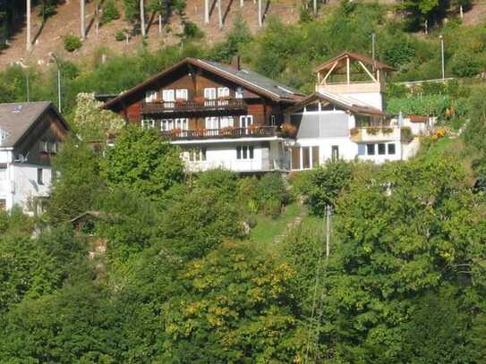 Günstige, modernisierte 4-Zimmer-Wohnung mit Balkon und EBK in Bad Wildbad