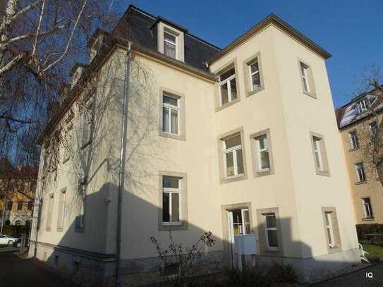 Ab Juli 2025: Gemütliche Singlewohnung mit Laminatboden, separater Essküche & Badewanne