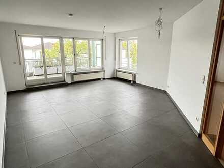 Exklusive, geräumige 2-Zimmer-Wohnung mit Balkon in Erlangen