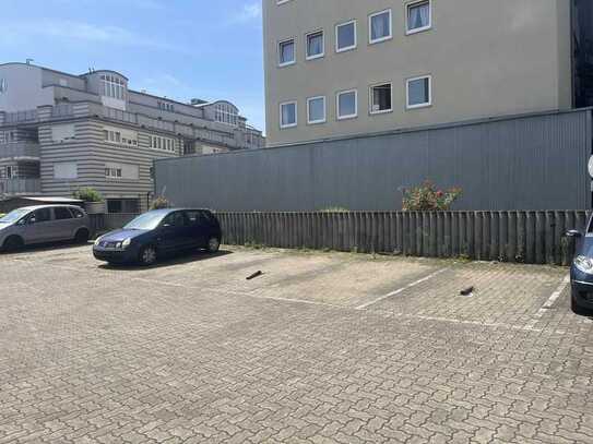 KFZ-Stellplatz in zentraler Lage in Nürnberg zu verkaufen