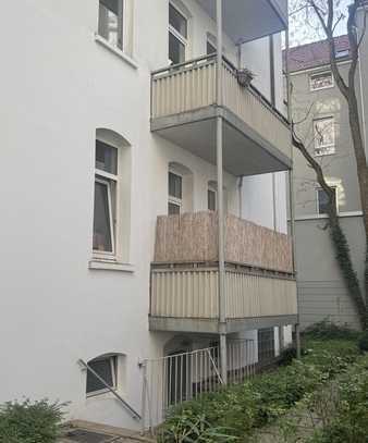 charmante Altbauwhg. mit Balkon im ruhigen Hinterhaus - SÜDSTADT-