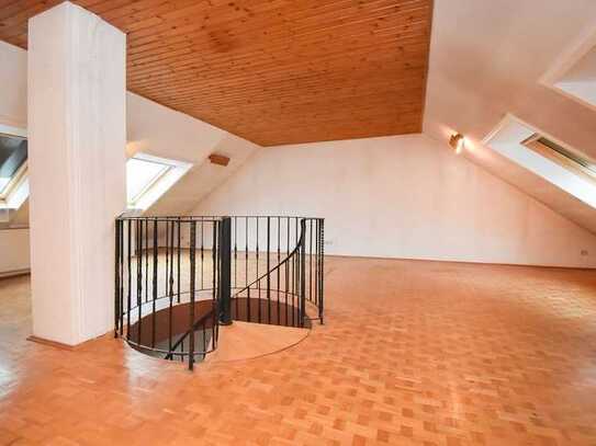 Maisonette mit Balkon in zentraler Lage!