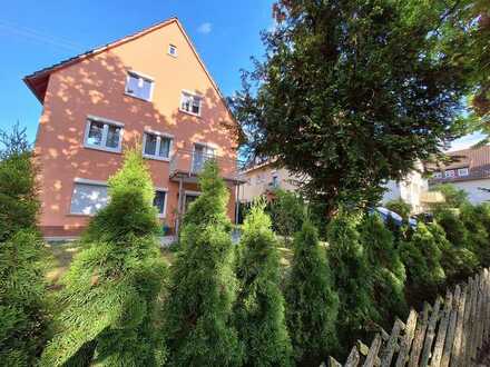 Stilvolle 4-Zimmer-Wohnung mit Balkon und EBK in Ludwigsburg