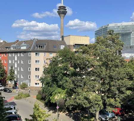 *****LAGE, LAGE, LAGE! TOP INVESTMENT MITTEN IM MEDIENHAFEN! MFH MIT 9 WOHNEINHEITEN*****