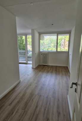 Neugründung einer Studenten 4 er WG!!! 4 Zimmer a 20 m² .Sanierte 4 Zimmerwohnung mitten in Weiden!