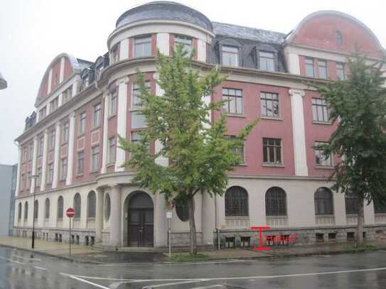 sanierungsbedürftiges, denkmalgeschütztes Gebäude in Rudolstadt
