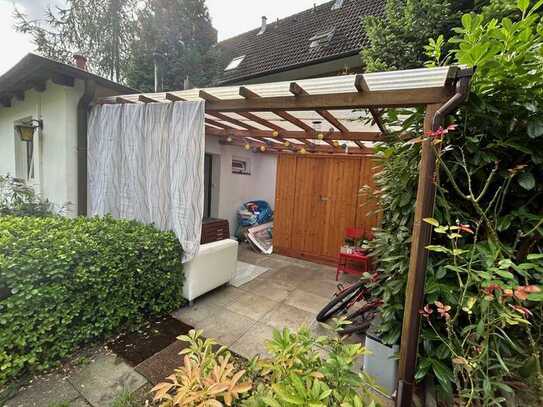 Gemütlicher 1-Zimmer-Bungalow mit Terrasse in Hamburg-Stellingen