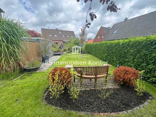 Loga! Renoviertes Einfamilienhaus mit Garage, Gartenanlage und Terrasse in zentraler Lage!