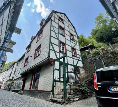 Geräumiges, preiswertes 20-Zimmer-Spezialgebäude in Monschau