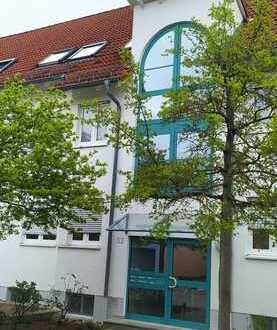 Gepflegte 2-Zimmer-DG-Wohnung mit Balkon in Lampertheim
