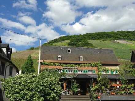 *** Gut besuchtes, ansprechendes Weinhaus, Restaurant, Pension mit Sonnenterrasse in Mesenich***