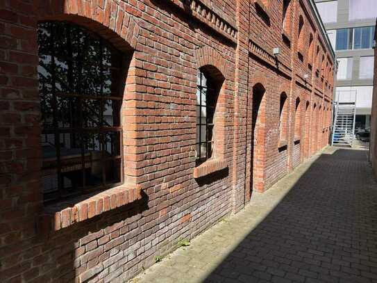 EINZIGARTIGES LOFT LIVING IM BACKSTEINHAUS