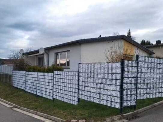 Bungalow mit großen Garten in attraktiver Lage