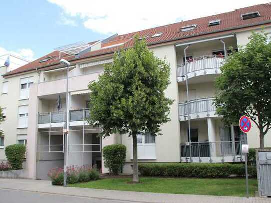 Schöne 3 ZKB Dachgeschosswohnung in Ruchheim zu verkaufen