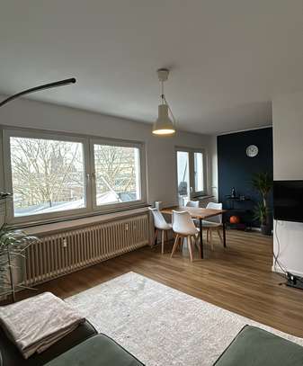 Untermiete (15.01 - 30.04) 50qm möblierte Wohnung in schöner Lage in Deutz!