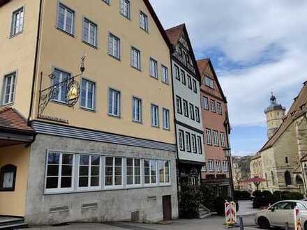 Innenstadtbereich, große EG-Whg. 103,5m² mit Terrasse und Pkw-Stellpl., Büronutzung mögl.