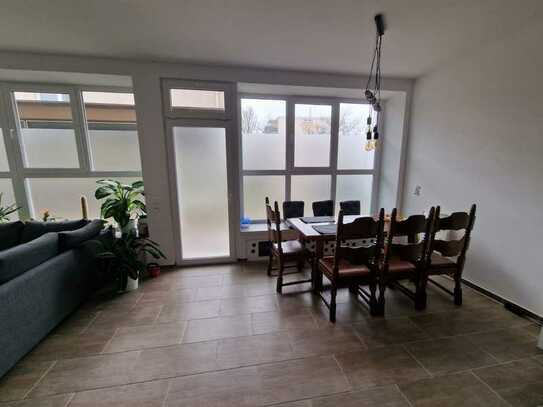 Saniertes Whg mit Terrasse: attraktive 3,5 Zimmer-Wohnung in Bobenheim-Roxheim