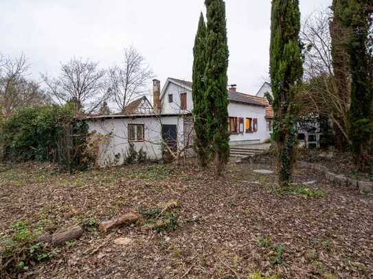 Für Naturliebhaber: Kleines Haus mit großem Grundstück in Wörth-Maximiliansau