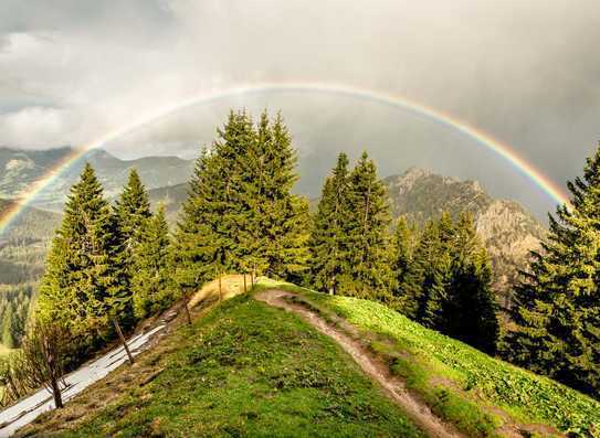 GROßZÜGIGES UND BEREITS PROJEKTIERTES BAUGRUNDSTÜCK IM IDYLLISCHEN OBERAMMERGAU