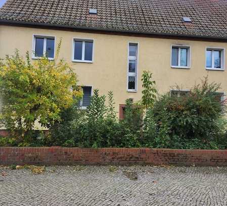 renovierte 2 Zimmerwohnung, Hochparterre sucht neue Mieter