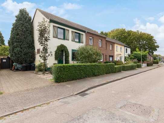 Charmantes Reihenendhaus mit Garten in Neukirchen-Vluyn