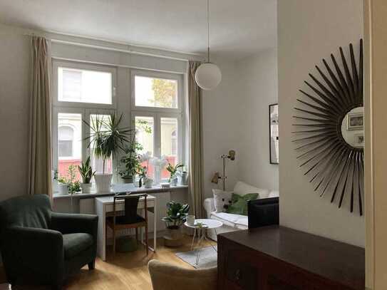 Schicke 2-Zimmer-Altbau-Wohnung / Hochparterre / große Terrasse + EBK im Mathildenviertel