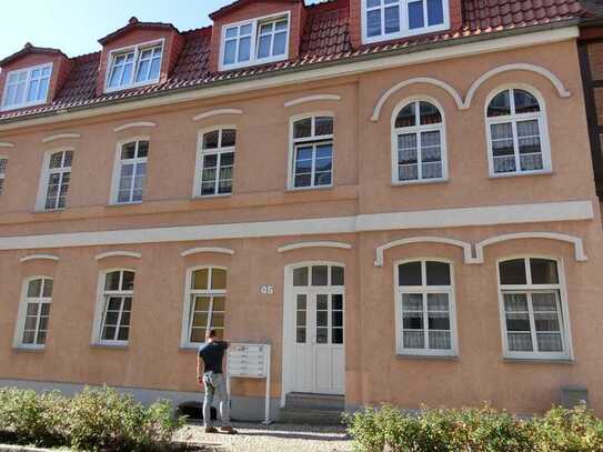 Attraktive helle 2-Zimmer-Wohnung in Burg