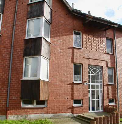 Schöne sanierte Wohnung mit Terrasse und Einbauküche in Würselen