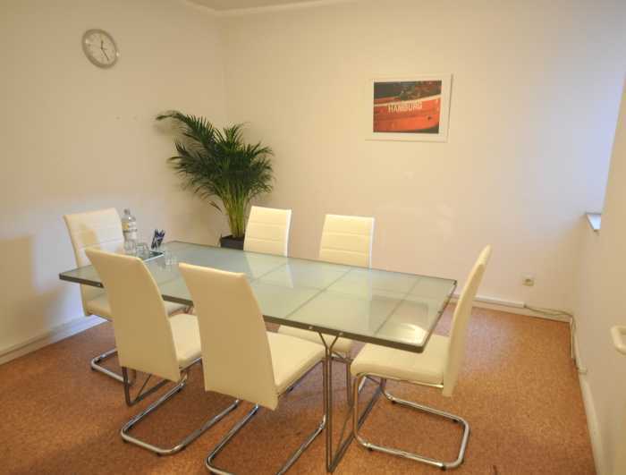 großzügige und helles Souterrain im Schanzenviertel