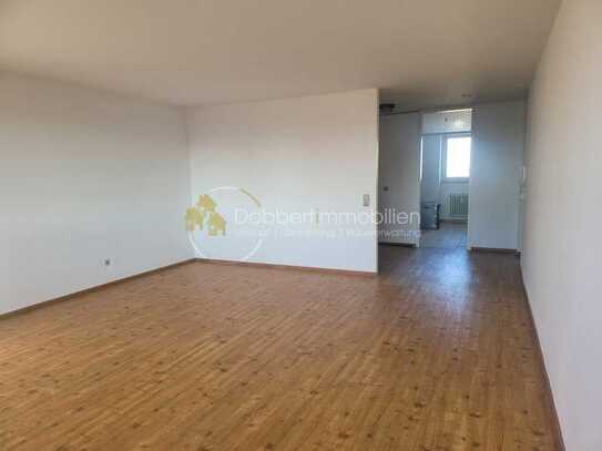 nette 3 Zimmerwohnung mit verglastem Balkon und TG-Stellplatz