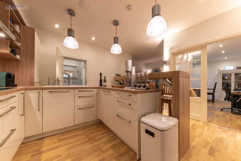 Ein Zuhause für Liebhaber: Stilvolle Altbauwohnung mit besonderem Flair