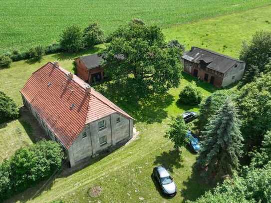 Bauernhaus mit viel Nebengelass in der Mecklenburgische Seenplatte