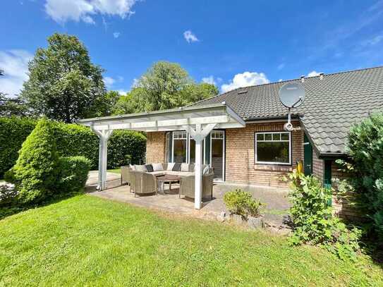 Reihenendhaus mit Terrasse und Garten