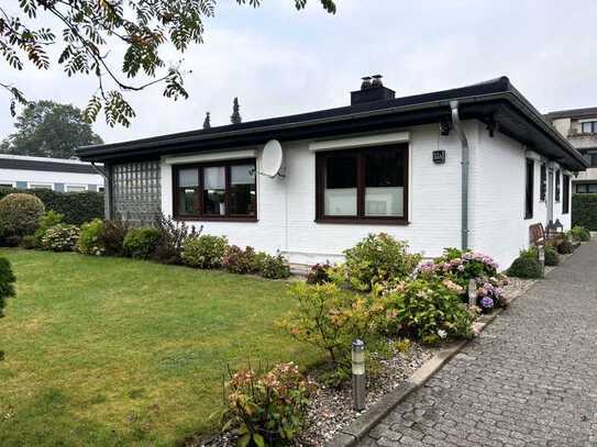 Modernisierter Bungalow mit Teilkeller und Garage in ruhiger Stadtlage (RÖMBKE IMMOBILIEN KG)